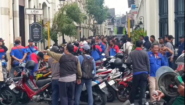 Ribuan Buruh Ancam Demo Besar-besaran, Tuntut Gaji dan Kejelasan Status