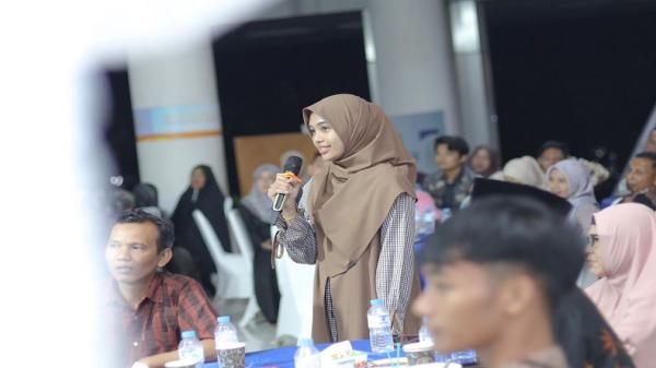Dari Jambi ke S3 UMS: Perjalanan Akademik Ria Nata Kusuma Diapresiasi Rektor dengan Beasiswa