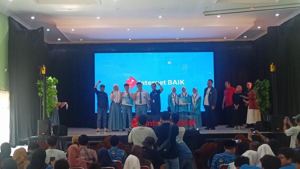 SMAN 1 Gresik Juara di IBFEST Series 9, Dorong Generasi Muda Ciptakan Solusi Digital Inovatif