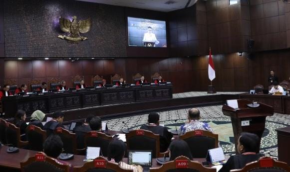 Geger Uji Materi UU Tipikor: Penjual Pecel Lele Pun Terancam Pidana Korupsi!