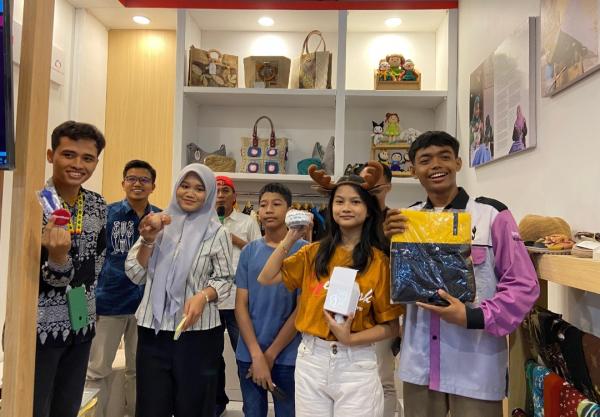 Kolaborasi EMCL-PIB, Hadirkan Ragam Kreativitas di Bojonegoro Wastra Batik Festival 2025