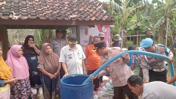 Air Sumur Terasa Asin, Warga Dusun Girimulya Kota Banjar Antre Bantuan Air Bersih