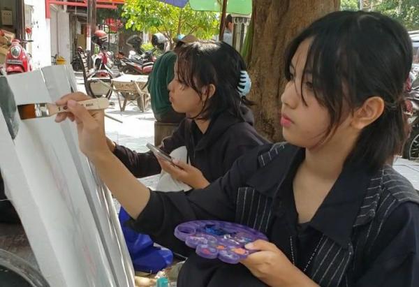 Ada Seniman Cilik di Festival Melukis On The Spot Ponorogo, Karyanya Kesucian Jiwa