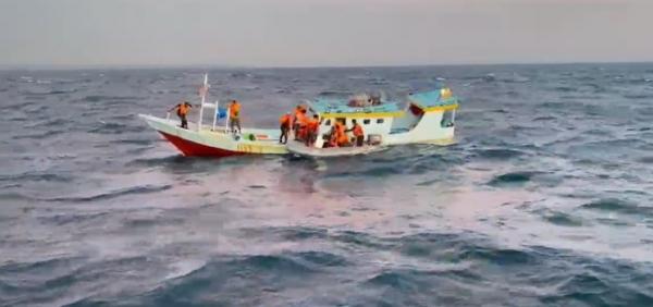 Ini Kronologi dan Aksi Heroik Penyelamatan 9 Nelayan oleh Tim SAR dari KM Erdogan di Laut Pulau Dae