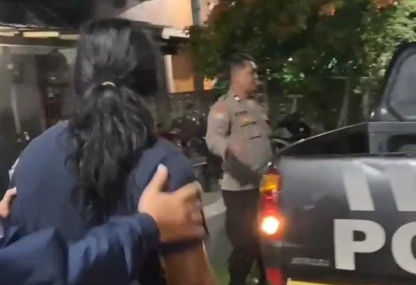 Bacok Tetangga Saat Hajatan, Warga Nganjuk Ditangkap