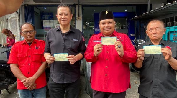 Kader PDI Perjuangan Surabaya Patungan untuk Megawati, Bukti Soliditas Jelang Kongres VI