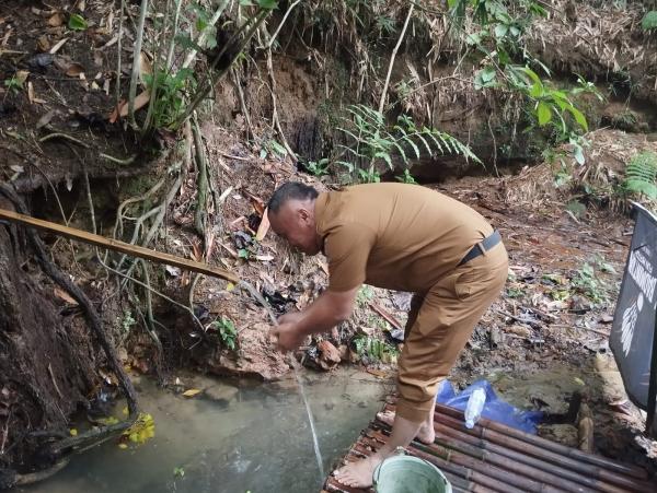 Konon Sakral, Air Ini Mengalir dari Akar Pohon Beringin di Desa Tapos Tigaraksa