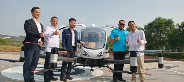 Taksi Terbang Otonom EH216-S Sukses Uji Terbang di PIK 2, Wujudkan 30 Minutes City Taksi Terbang Otonom EH216-S Sukses Uji Terbang di PIK 2, Wujudkan 30 Minutes City