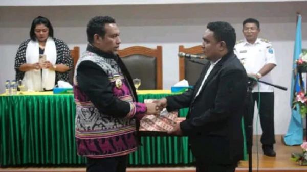 Dirut PDAM Tirta Cendana TTU Resmi Dilantik Bupati Timor Tengah Utara