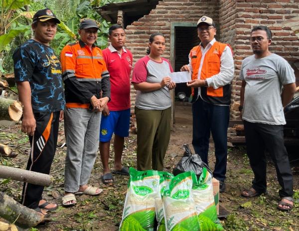 Bencana Alam Angin Puting Beliung di Merak, BAZNAS  Cilegon Salurkan Puluhan Paket Buffer Stock