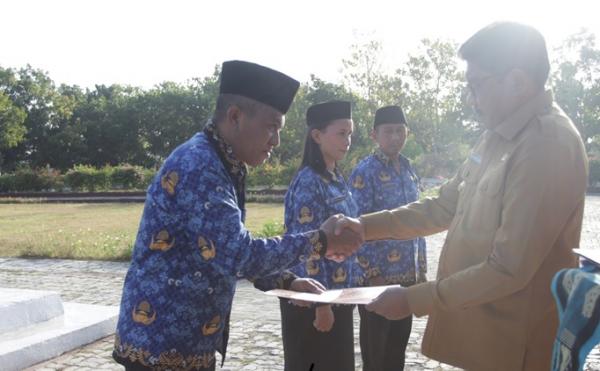 1.206 PPPK Resmi Terima SK, Bupati Sumba Timur Tekankan Loyalitas dan Netralitas