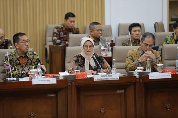 Telkom Raih Pujian DPR: Pertumbuhan Keuangan Solid dalam 3 Tahun Terakhir