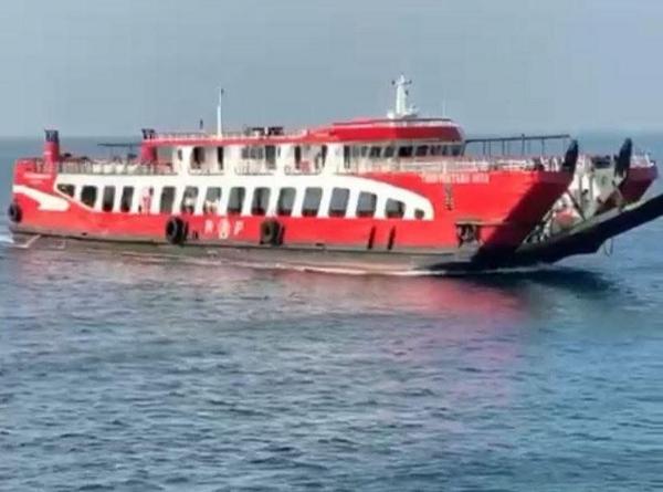Angkut 53 Penumpang Kapal Feri Tenggelam di Selat Bali, Puluhan Penumpang Hilang