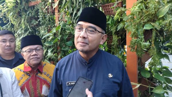 Farhan Resmi Hapus Trayek Angkot Lama, Siapkan Angkot Cerdas di Bandung