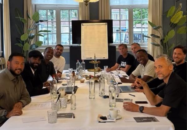 Patrick Kluivert dengan Tim Pelatih Timnas Indonesia Sibuk Rapat di Belanda,Jelang Drawing Putaran 4
