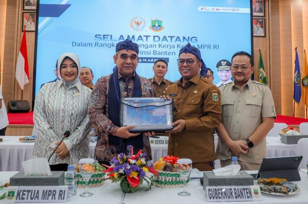 Gubernur Banten Paparkan Program ke Ketua MPR: Bangun Jalan Desa dan Sekolah Gratis Jadi Sorotan