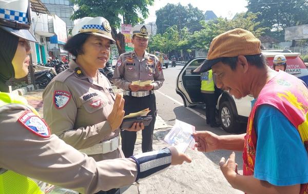 Pelanggar Dalam Operasi Patuh Candi 2025 Dilarang Titip Ke Petugas, Bayar Denda Tilang Lewat Bank