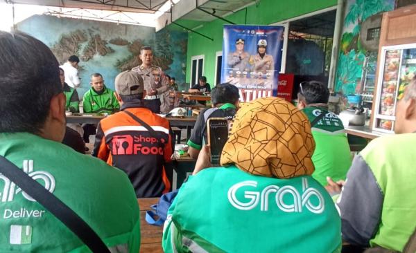 Operasi Patuh Semeru 2025 di Jombang: Melihat Google Maps di Ponsel Tidak Melanggar Lalu Lintas