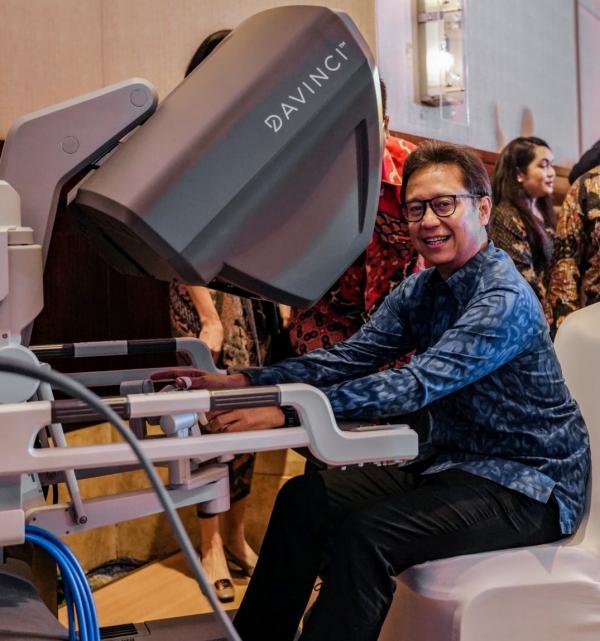 Inovasi Terkini Siloam Hospitals: Robot Da Vinci Xi Permudah Bedah Kompleks
