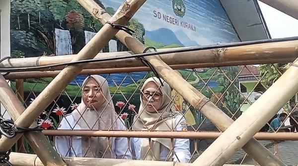 Kepala Sekolah Menangis Histeris, Usai Penyegelan Kedua SDN Kuranji Kota Serang
