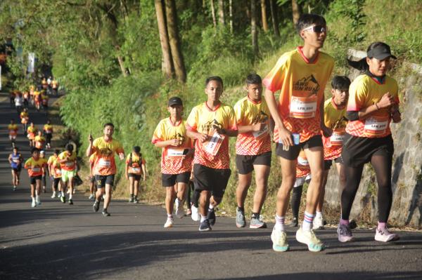 Kampung Susu Lawu Kenalkan Eduwisata Sapi Perah Lewat Lawu Fun Run 2025