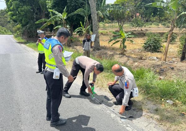 BREAKING NEWS Tragedi di Jalan Toba: Corolla Cross Tabrak Motor, Balita 3 Tahun Tewas