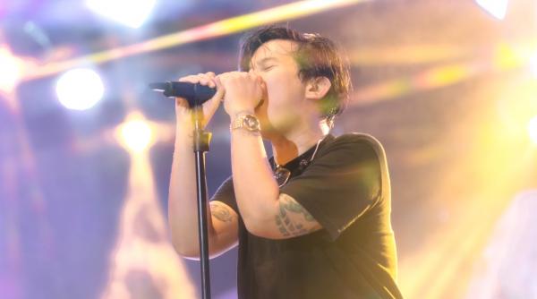 header img