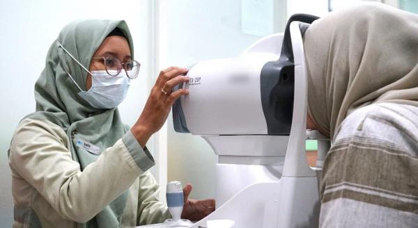 Kisah Perjuangan Ibu Sidoarjo: Lepas dari Minus 19 dan Raih Penglihatan Normal Berkat Teknologi RLE