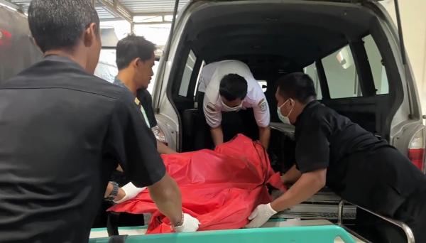 Mayat Pria Tanpa Identitas Ditemukan Terdampar di Pantai Selatan Lumajang Tanpa Pakaian