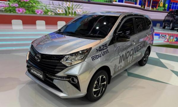 GIIAS 2025: Daihatsu Luncurkan Sigra Varian Tertinggi Segini Harganya
