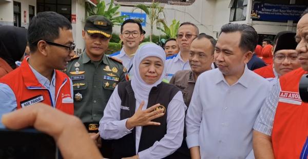 Gubernur Khofifah Tinjau Pemulihan BBM dan Kebutuhan Pokok di Jember