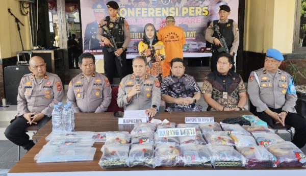 Kurir Narkoba Jaringan Fredy Pratama Ditangkap di Parepare: 19,8 Kg Sabu Senilai Rp 19 Miliar