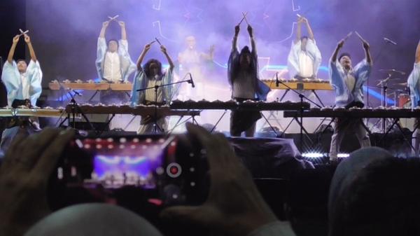 header img