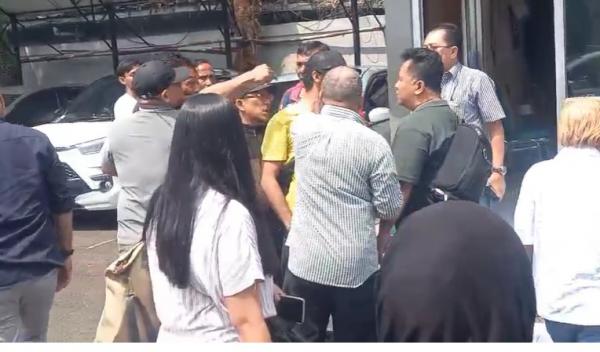 Beredar di Medsos Video Keributan Pengusaha di Depan Kantor ULPBJ Diduga Terkait Tender Proyek Jalan