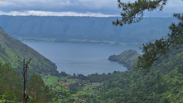 Terkuak! Ini Alasan Ilmiah Mengapa Air Danau Toba Tiba-tiba Berubah Keruh