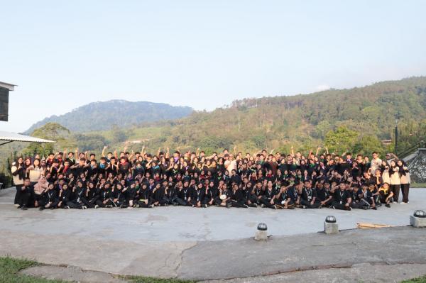 Bukan di Sekolah, Begini Cara SMK IPIEMS Bentuk Karakter Siswa Jadi Pemimpin