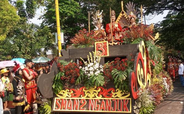 Semarak Pawai Budaya Pelajar Warnai Perayaan Kemerdekaan di Nganjuk