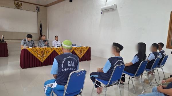 Kemenkum Jateng Serahkan Bantuan Hukum Gratis 9 WBP Lapas Cilacap