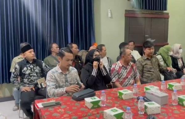 Penampakan Umi Cinta yang Janjikan Masuk Surga Bayar Rp1 Juta saat Klarifikasi ke MUI Bekasi