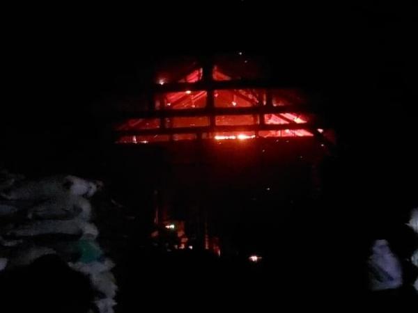 Gudang Seleb di Balongpanggang Hangus Terbakar