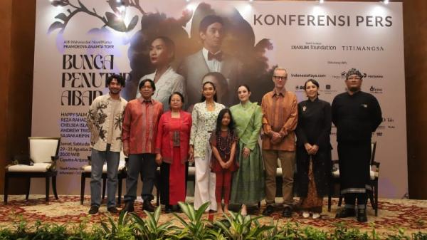 100 Tahun Kelahiran Pramoedya Ananta Toer, Pentas Teater 