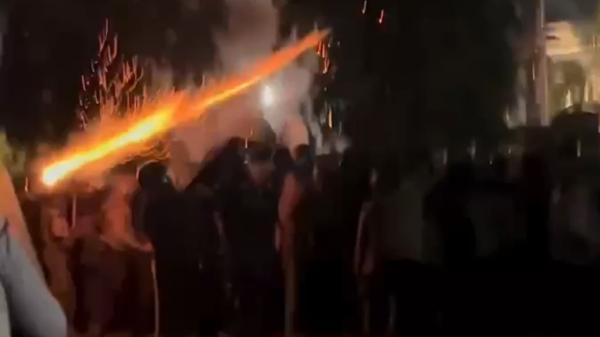 BREAKING NEWS: Unjuk Rasa Tolak Kenaikan PBB di Bone Ricuh, Polisi Tembakan Gas Air Mata