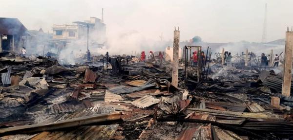 Si Jago Merah Mengamuk, 140 Kios Pasar Baru Serbalawan Rata dengan Tanah