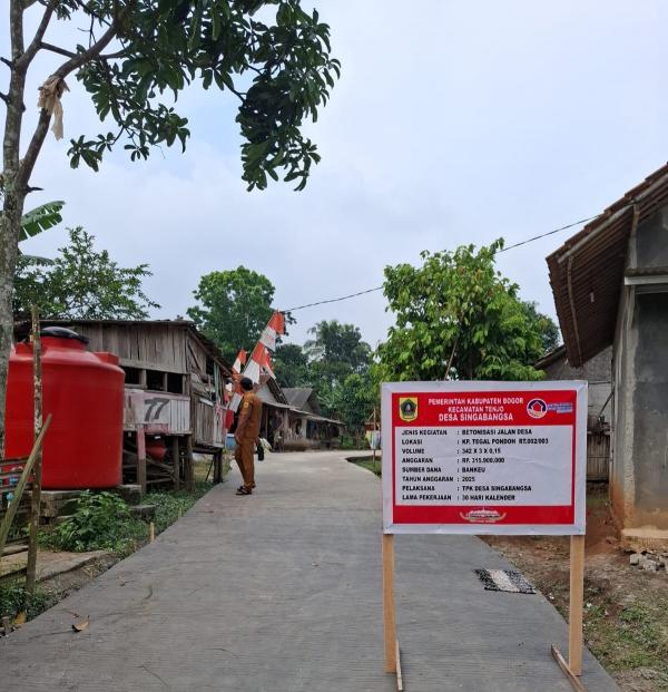Pemdes Singabangsa Bangun Jalan Beton untuk Perkuat Akses Ekonomi dan Pertanian Warga