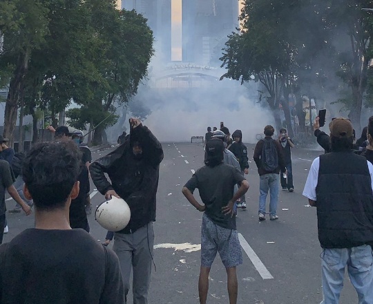 Aksi Solidaritas di Grahadi Surabaya, Mahasiswa Kecam Tindakan Represif Aparat