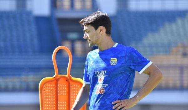 Pernah Hadapi Bintang Serie A, Federico Barba Bawa Pengalaman Eropa ke Persib