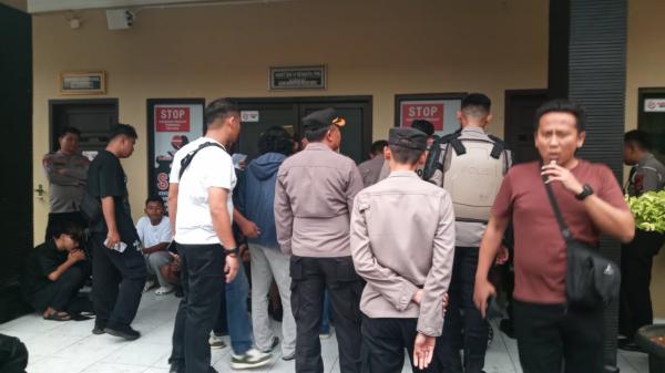 Polisi Selidiki Pengrusakan Kantor DPRD Kota Banjar, Saksi Mulai Diperiksa