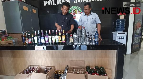 Razia Antisipasi Kerusuhan di Jombang, Polisi Sita 916 Botol Miras
