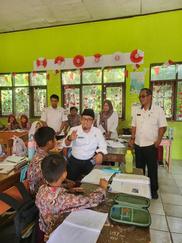 Usai Ricuh Aksi Demo, KBM di Kota Serang Kembali Tatap Muka, Kadindikbud Baru Turun ke Sekolah