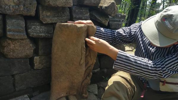 Fragmen Arca Ditemukan di Situs Kresek Nganjuk, Diduga Bagian Candi yang Hilang